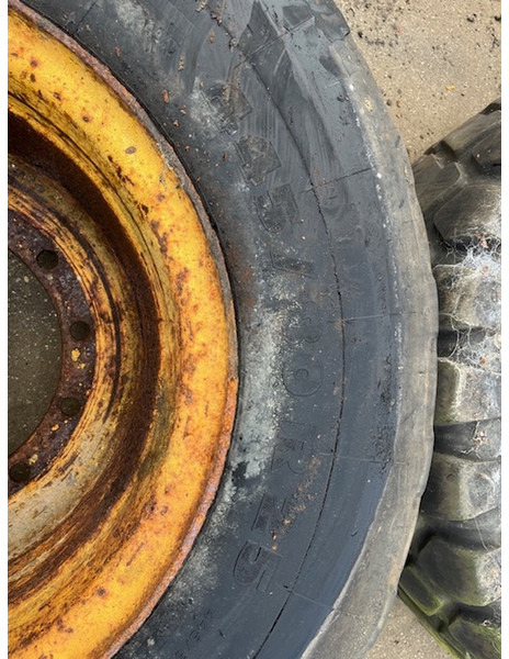 Volvo 17.5R25 - Джанта: снимка 3 Volvo 17.5R25 - Джанта: снимка 3