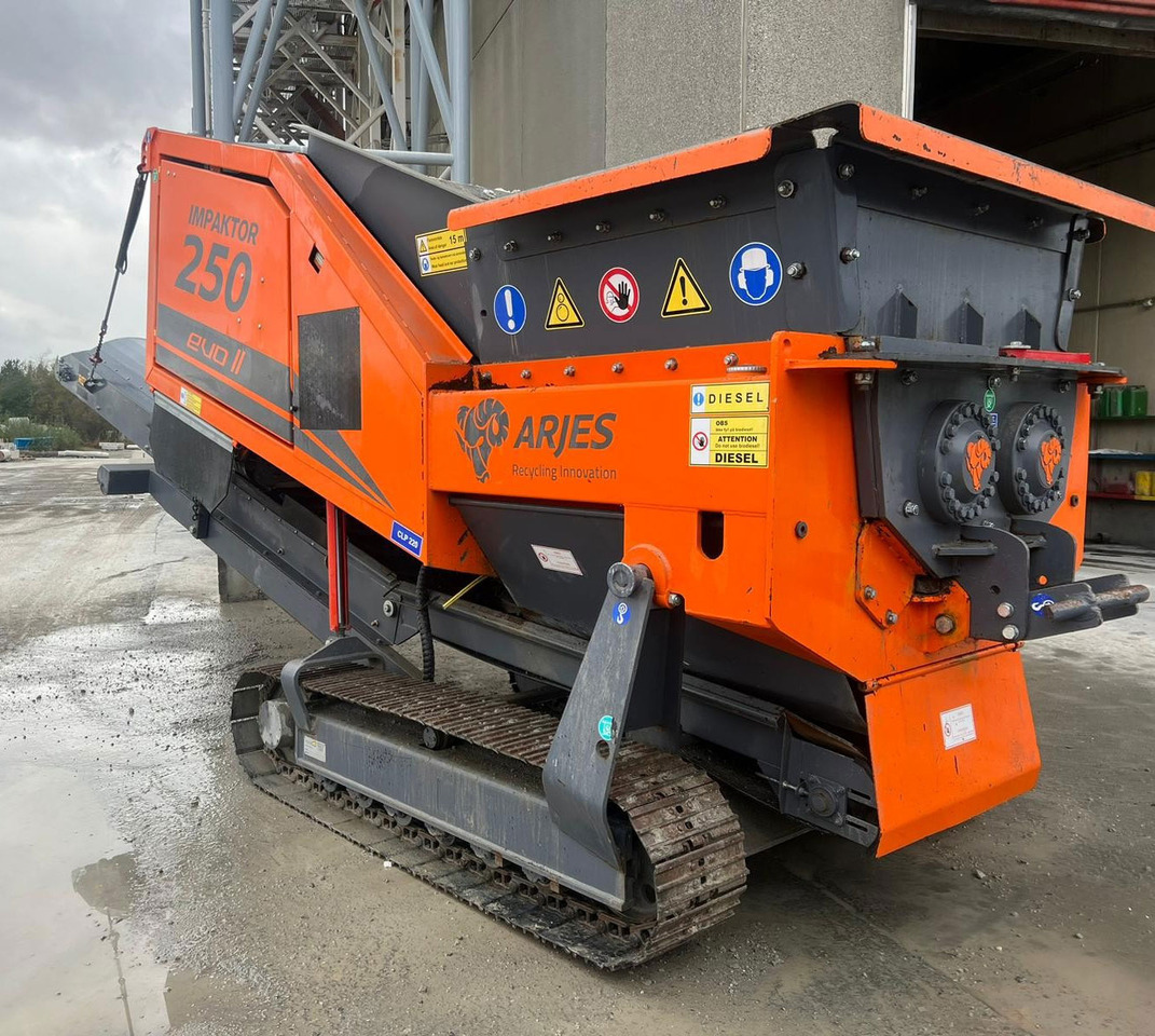 Arjes Impaktor 250 EVO 2 - Индустриален шредер: снимка 3 Arjes Impaktor 250 EVO 2 - Индустриален шредер: снимка 3