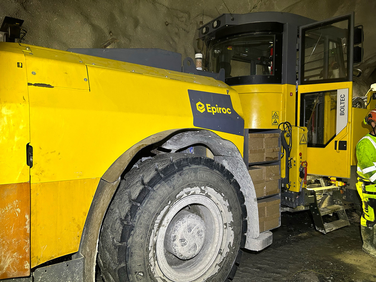 Atlas Copco Boltec E - Машина за хоризонтално-насочено сондиране: снимка 4 Atlas Copco Boltec E - Машина за хоризонтално-насочено сондиране: снимка 4