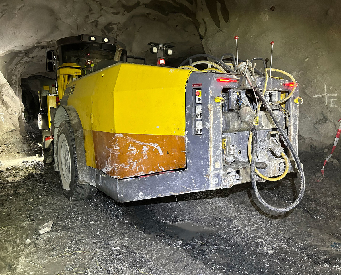 Atlas Copco Boltec E - Машина за хоризонтално-насочено сондиране: снимка 3 Atlas Copco Boltec E - Машина за хоризонтално-насочено сондиране: снимка 3