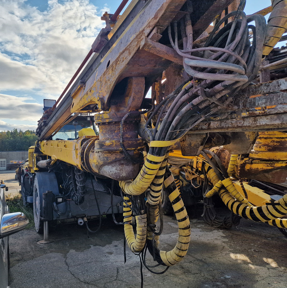 Машина за хоризонтално-насочено сондиране Atlas Copco E2C-C30: снимка 6