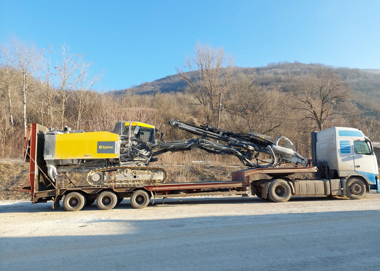 Atlas Copco (Epiroc) FlexiRoc T35-11 - Пробивна машина: снимка 4 Atlas Copco (Epiroc) FlexiRoc T35-11 - Пробивна машина: снимка 4