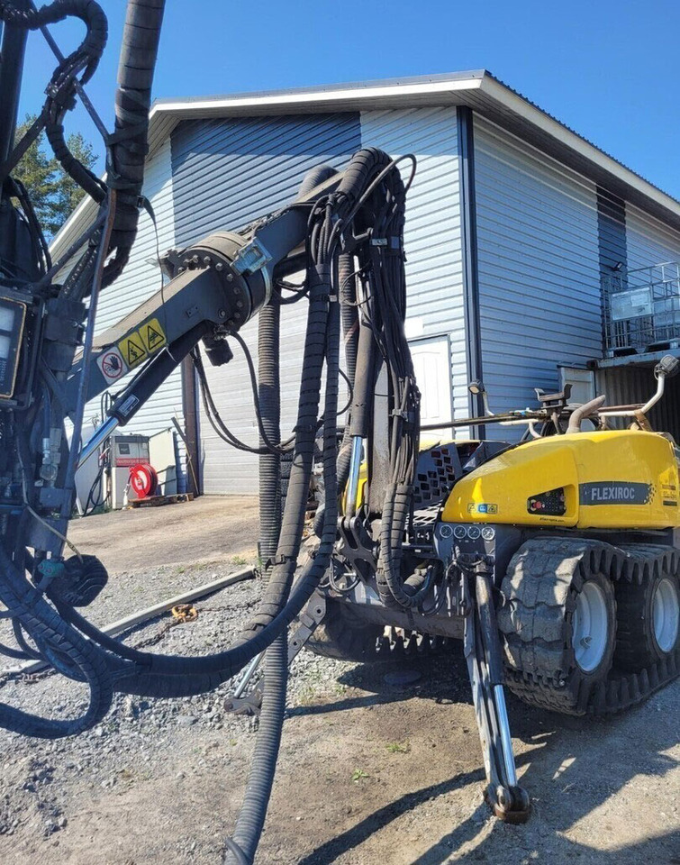 Atlas Copco FlexiROC T15R-01 - Пробивна машина: снимка 3 Atlas Copco FlexiROC T15R-01 - Пробивна машина: снимка 3