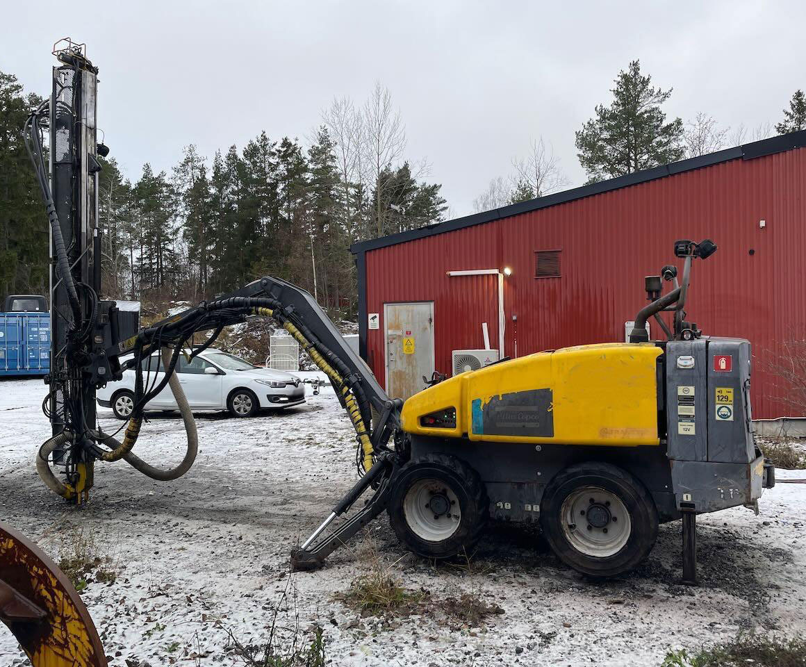 Atlas Copco FlexiROC T15R - Пробивна машина: снимка 3 Atlas Copco FlexiROC T15R - Пробивна машина: снимка 3
