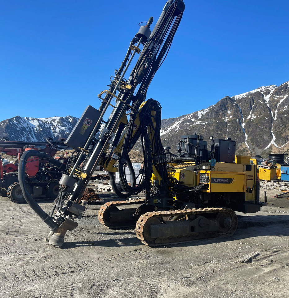 Atlas Copco FlexiROC T30 - Пробивна машина: снимка 2 Atlas Copco FlexiROC T30 - Пробивна машина: снимка 2