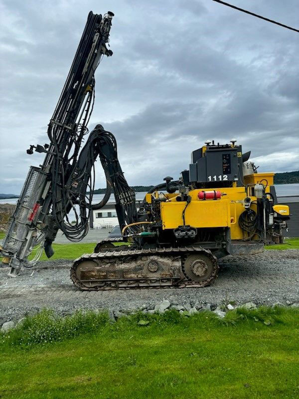 Atlas Copco FlexiROC T30R-03 - Пробивна машина: снимка 2 Atlas Copco FlexiROC T30R-03 - Пробивна машина: снимка 2