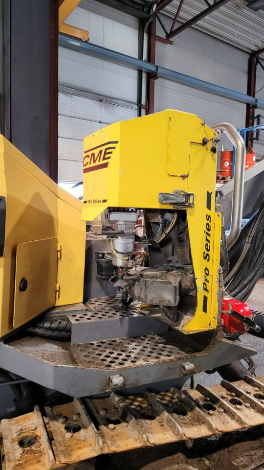 Atlas Copco FlexiROC T35R-01 - Пробивна машина: снимка 4 Atlas Copco FlexiROC T35R-01 - Пробивна машина: снимка 4