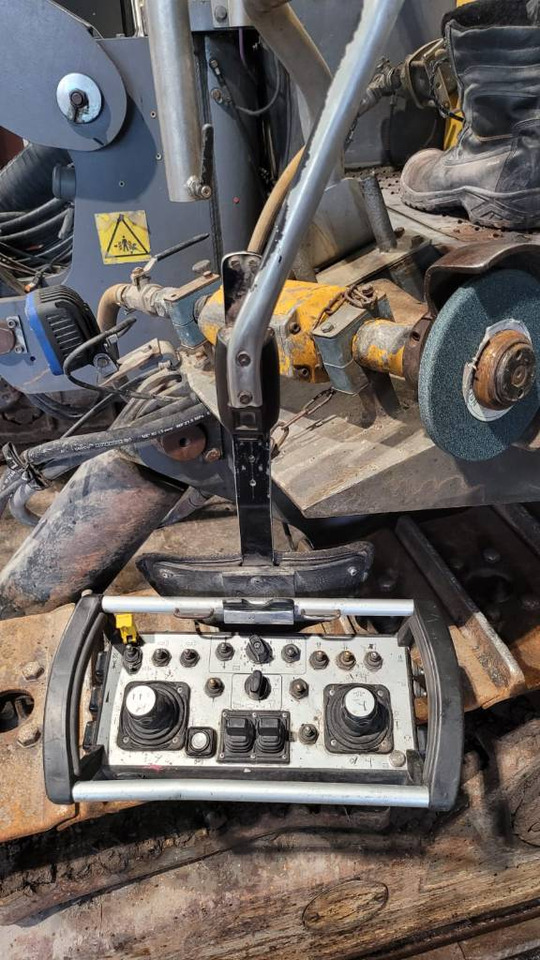 Atlas Copco FlexiROC T35R-01 - Пробивна машина: снимка 5 Atlas Copco FlexiROC T35R-01 - Пробивна машина: снимка 5