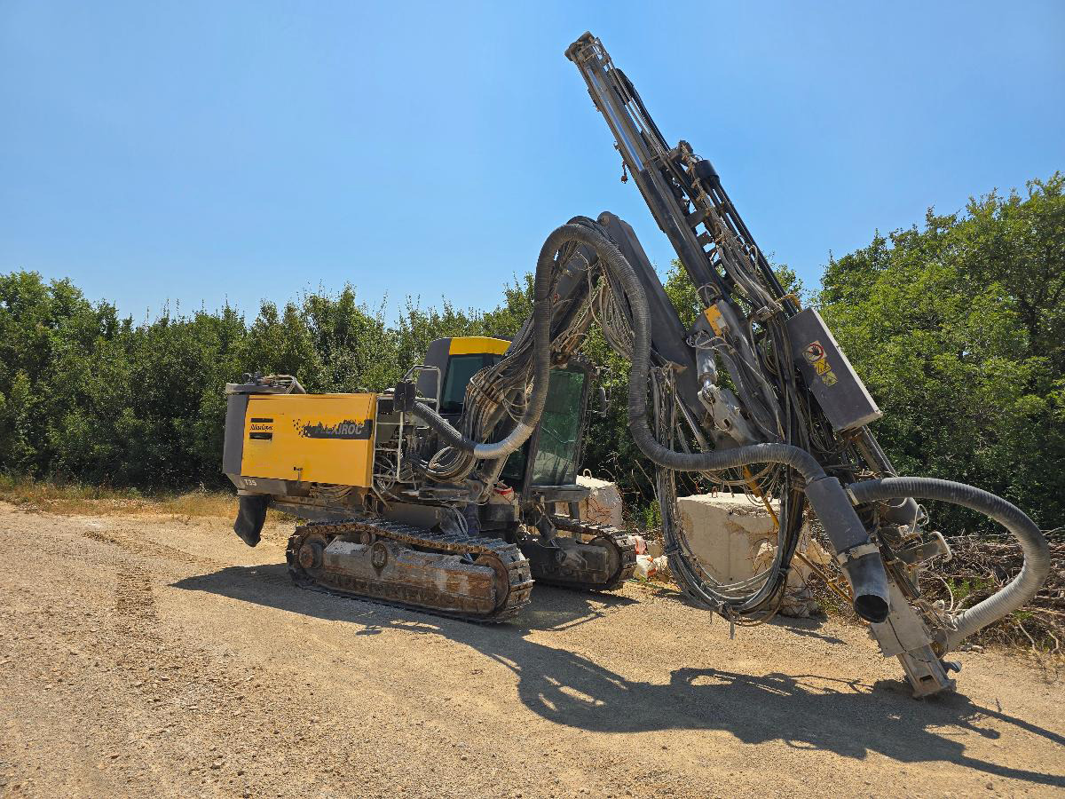Atlas Copco FlexiRoc T35-11 - Пробивна машина: снимка 2 Atlas Copco FlexiRoc T35-11 - Пробивна машина: снимка 2