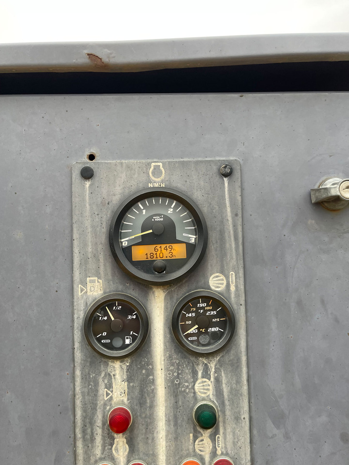 Atlas Copco ROC D3-01 - Пробивна машина: снимка 4 Atlas Copco ROC D3-01 - Пробивна машина: снимка 4