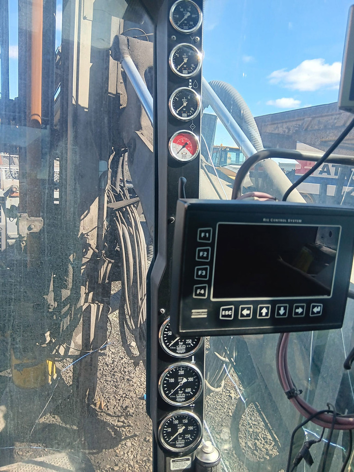 Atlas Copco ROC L7 (40)CR - Пробивна машина: снимка 5 Atlas Copco ROC L7 (40)CR - Пробивна машина: снимка 5