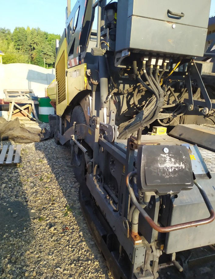 Асфалтополагач Bomag BF 800 P: снимка 6