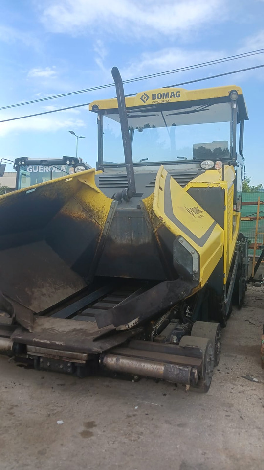 Bomag BF600 P-2 - Асфалтополагач: снимка 3 Bomag BF600 P-2 - Асфалтополагач: снимка 3