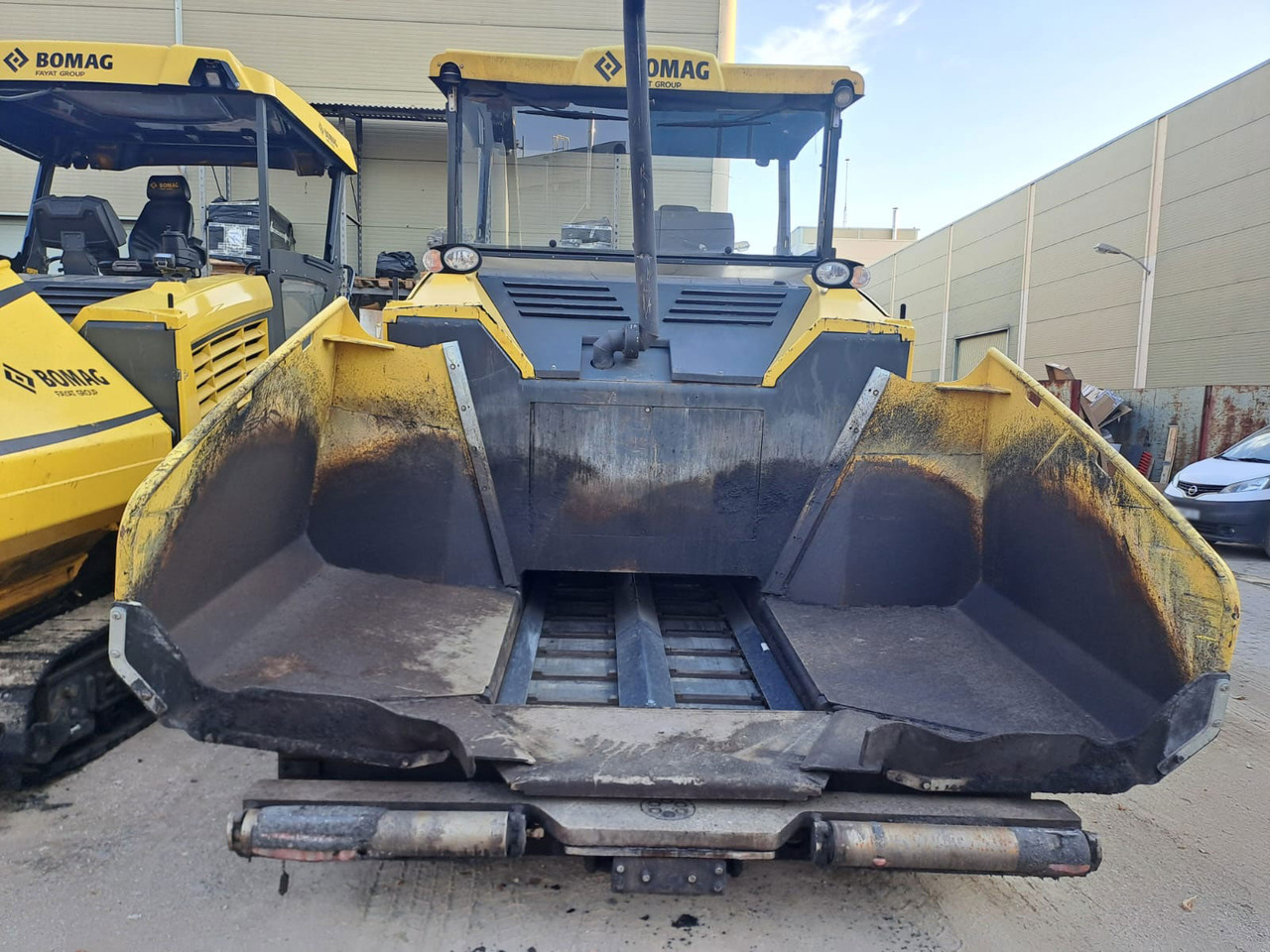 Bomag BF600 P-2 - Асфалтополагач: снимка 4 Bomag BF600 P-2 - Асфалтополагач: снимка 4