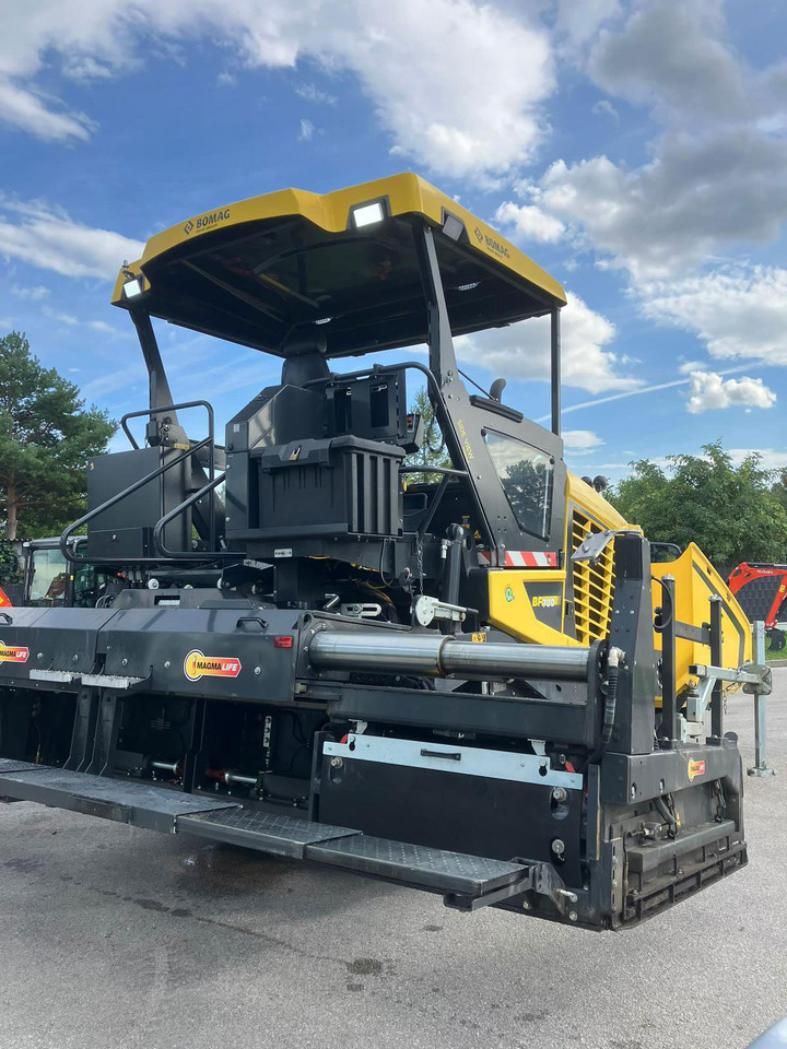 Bomag BF700 C-3 - Асфалтополагач: снимка 4 Bomag BF700 C-3 - Асфалтополагач: снимка 4