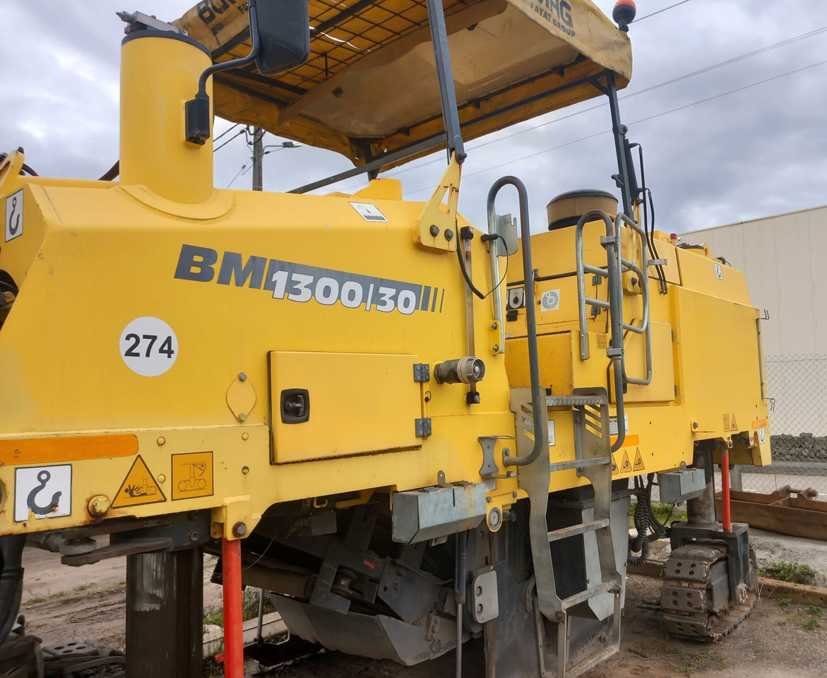 Bomag BM 1300/30 - Пътна фреза: снимка 4 Bomag BM 1300/30 - Пътна фреза: снимка 4