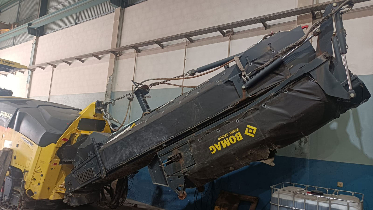 Bomag BM 1300/35 - Пътна фреза: снимка 5 Bomag BM 1300/35 - Пътна фреза: снимка 5