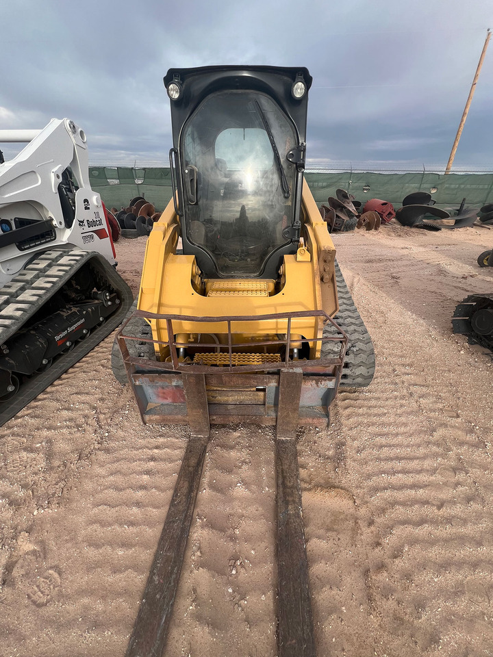 Caterpillar 279D - Мини челен товарач: снимка 4 Caterpillar 279D - Мини челен товарач: снимка 4