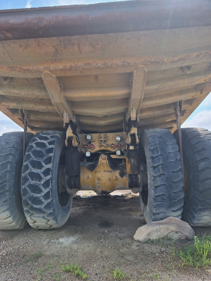 Caterpillar 777C - Самосвал: снимка 4 Caterpillar 777C - Самосвал: снимка 4