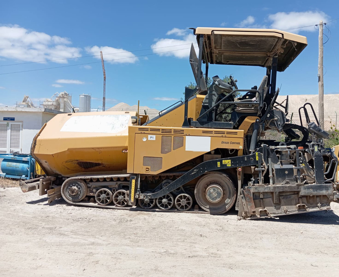 Caterpillar AP655F - Асфалтополагач: снимка 1 Caterpillar AP655F - Асфалтополагач: снимка 1