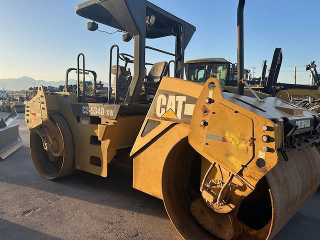 Caterpillar CB-543D XW - Валяк: снимка 2 Caterpillar CB-543D XW - Валяк: снимка 2