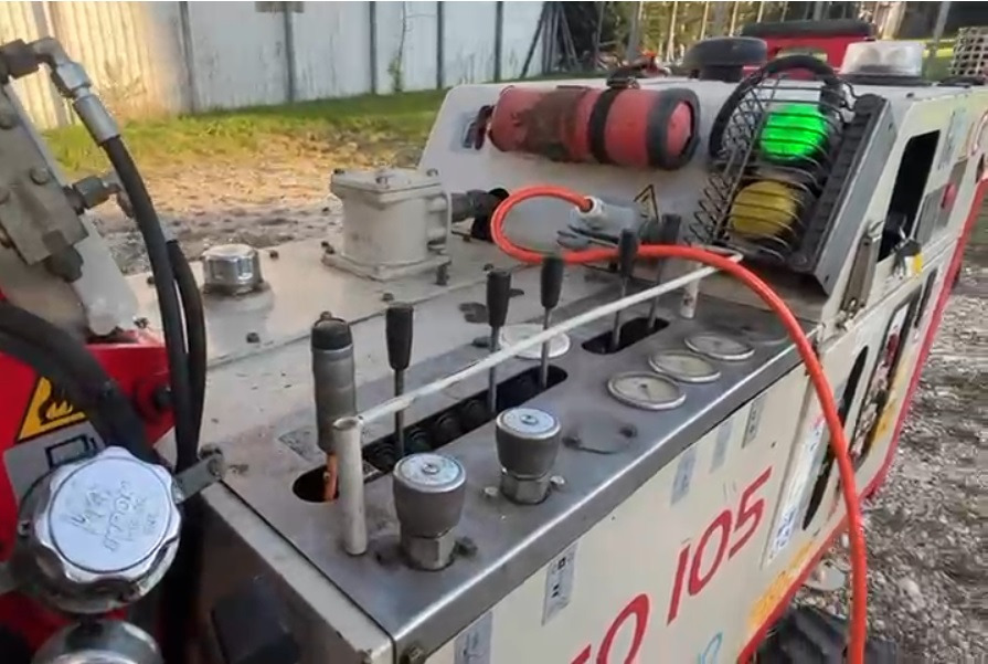 Comacchio GEO 105 - Пробивна машина: снимка 3 Comacchio GEO 105 - Пробивна машина: снимка 3