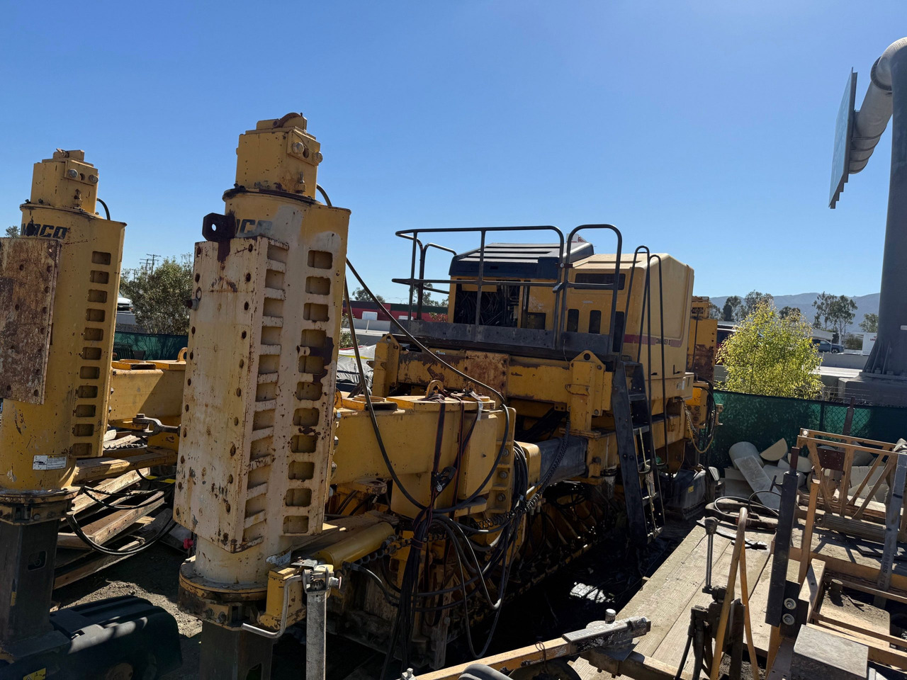 Gomaco Commander III - Асфалтополагач: снимка 3 Gomaco Commander III - Асфалтополагач: снимка 3