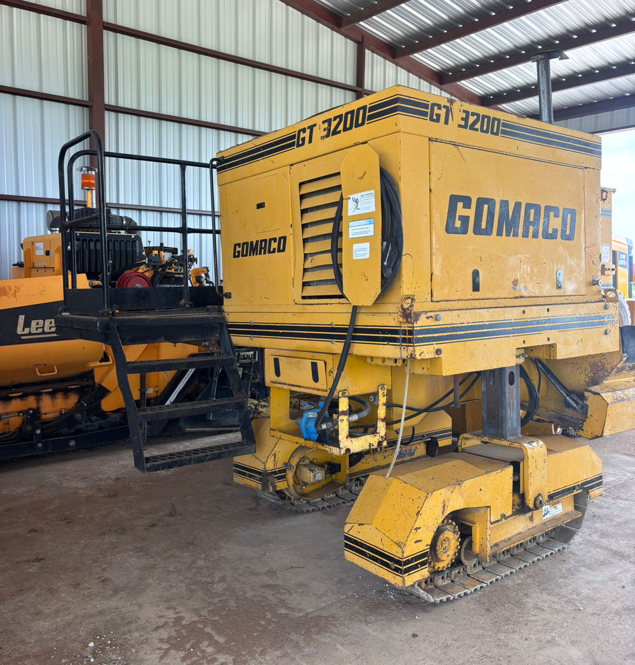 Gomaco GT-3200 - Асфалтополагач: снимка 2 Gomaco GT-3200 - Асфалтополагач: снимка 2