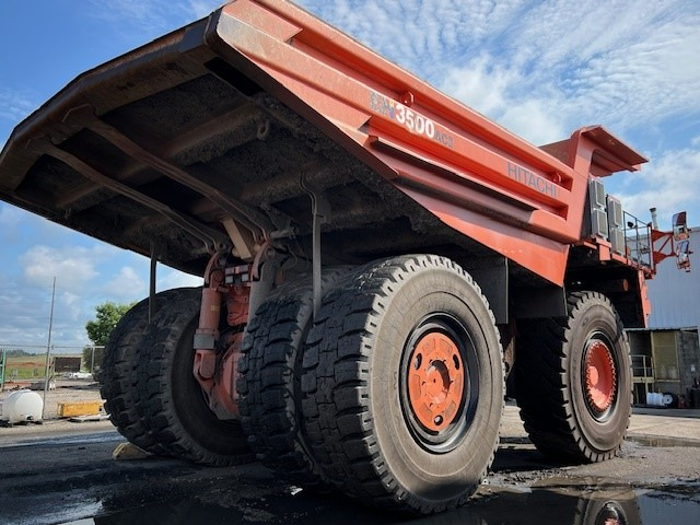 Hitachi EH3500ACII - Самосвал: снимка 4 Hitachi EH3500ACII - Самосвал: снимка 4