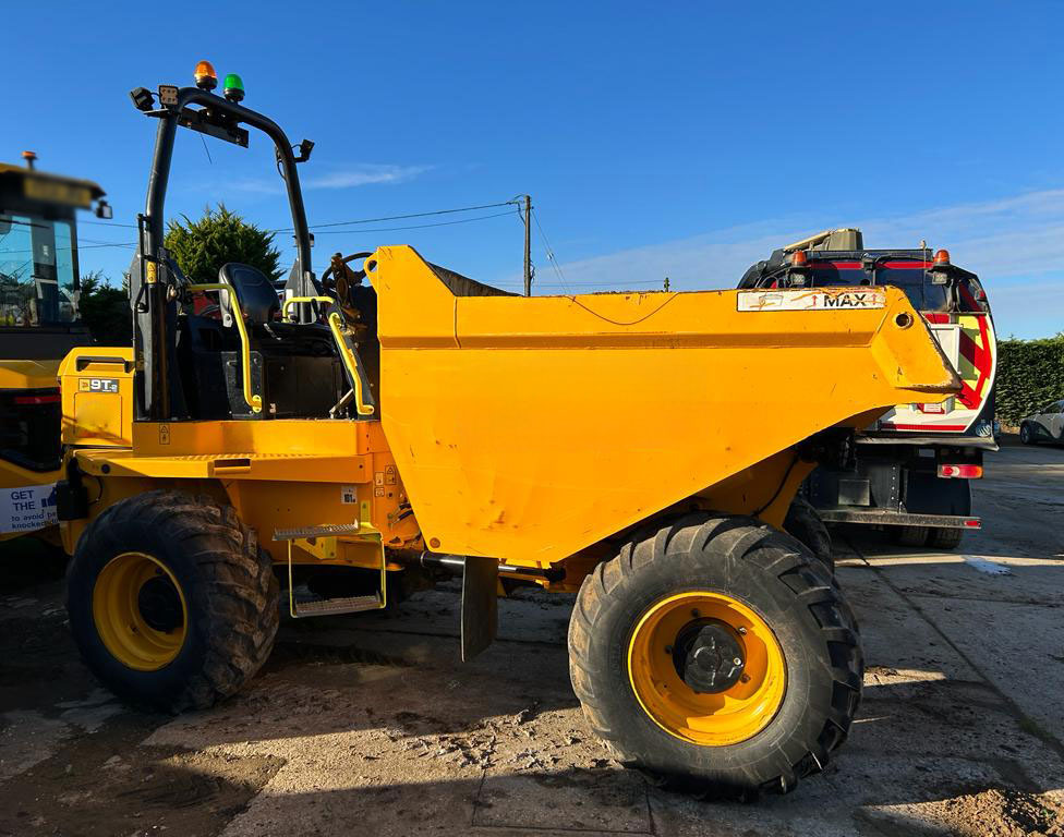 JCB 9T-2 - Мини самосвал: снимка 2 JCB 9T-2 - Мини самосвал: снимка 2