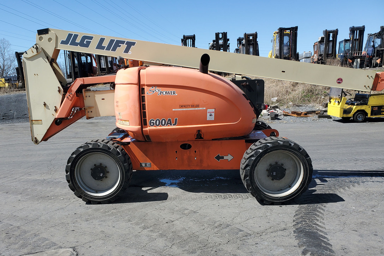 JLG 600AJ - Телескопичен колесен товарач: снимка 2 JLG 600AJ - Телескопичен колесен товарач: снимка 2