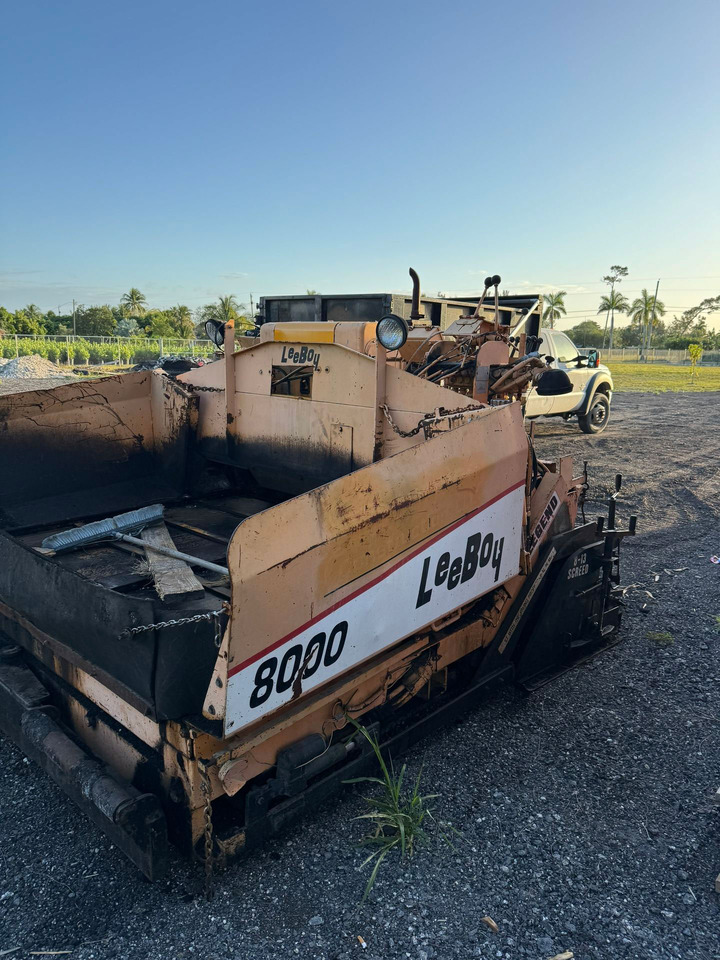 Leeboy 8000 - Асфалтополагач: снимка 4 Leeboy 8000 - Асфалтополагач: снимка 4