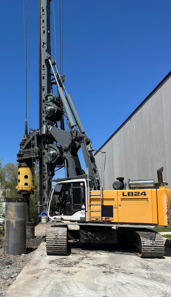 Liebherr LB-24 - Машина за набиване: снимка 2 Liebherr LB-24 - Машина за набиване: снимка 2