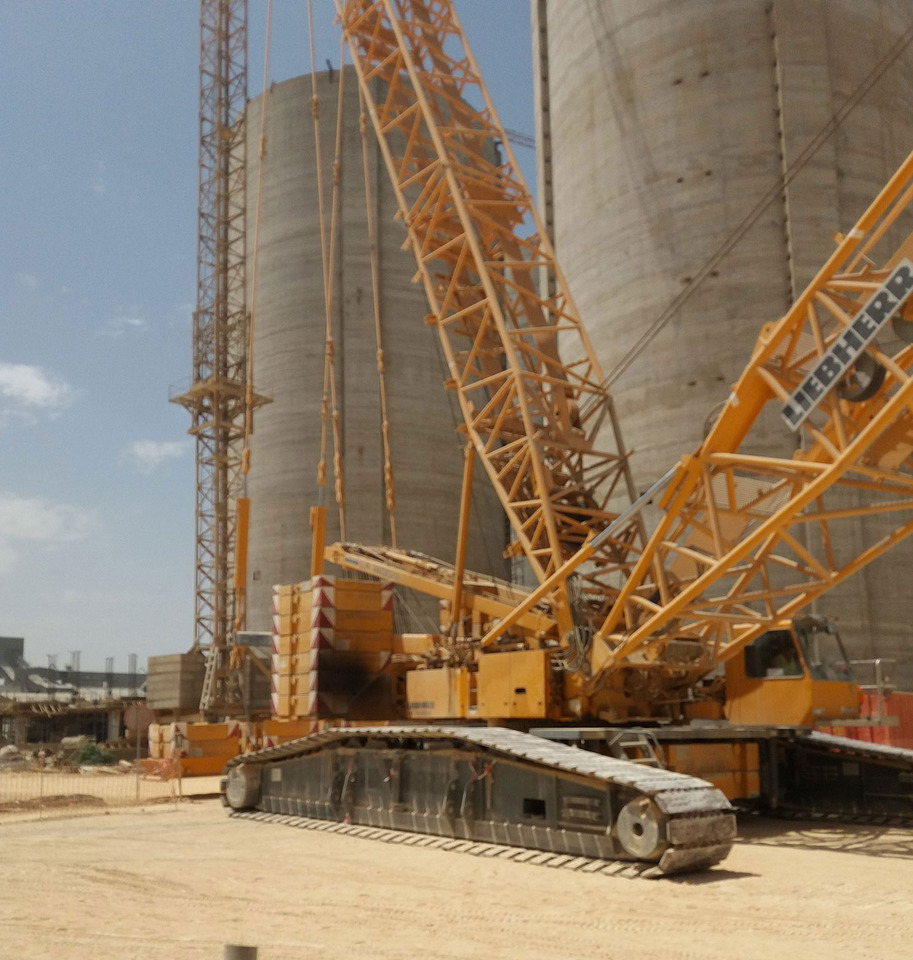 Liebherr LR 1400-2 - Верижен кран: снимка 1 Liebherr LR 1400-2 - Верижен кран: снимка 1