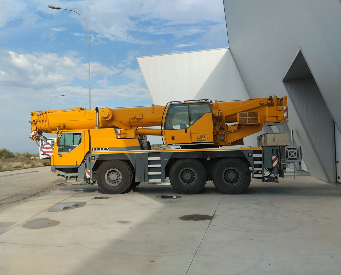 Liebherr LTM 1055-3.1 - Автокран: снимка 3 Liebherr LTM 1055-3.1 - Автокран: снимка 3