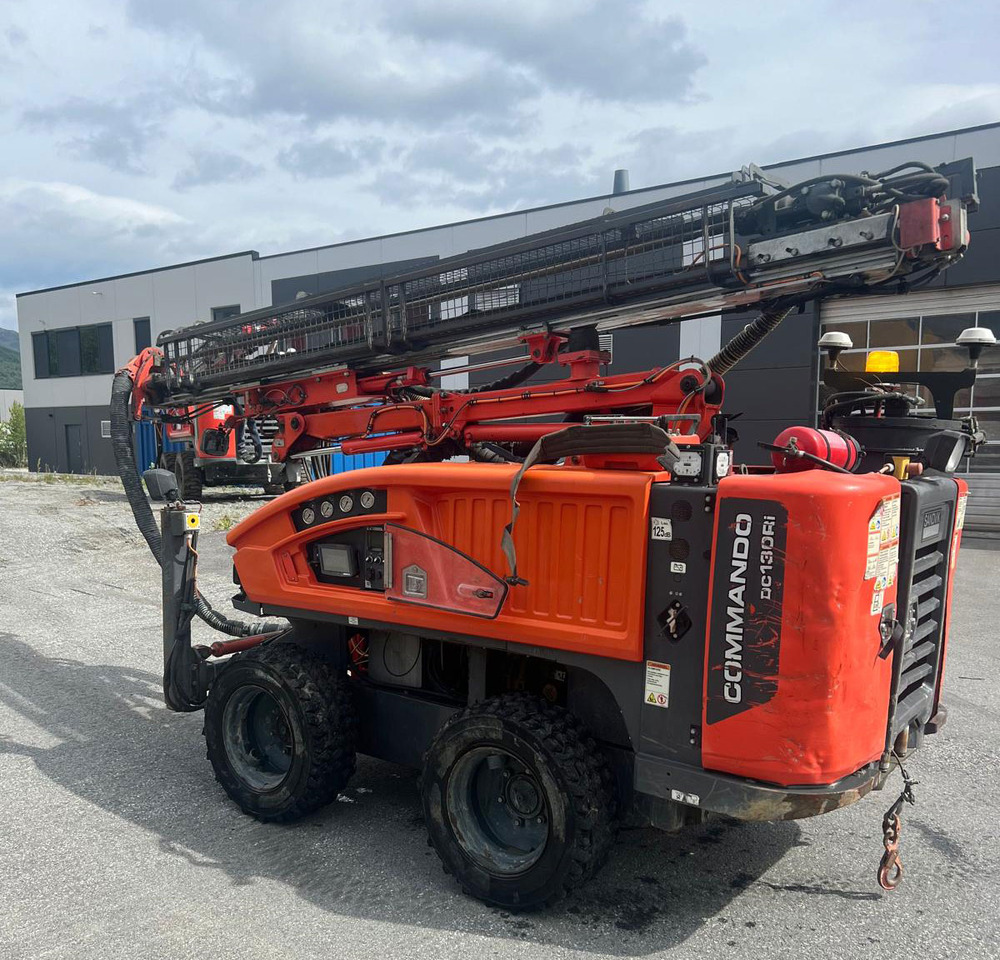 Sandvik Commando DC130Ri - Пробивна машина: снимка 5 Sandvik Commando DC130Ri - Пробивна машина: снимка 5