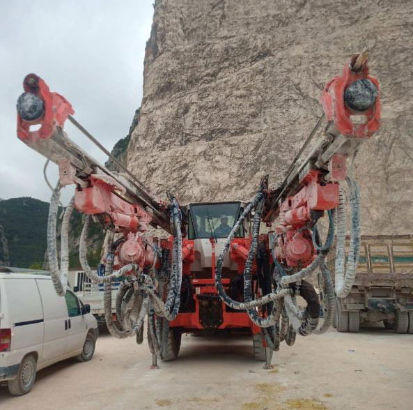 Sandvik DT820-SC - Машина за хоризонтално-насочено сондиране: снимка 5 Sandvik DT820-SC - Машина за хоризонтално-насочено сондиране: снимка 5