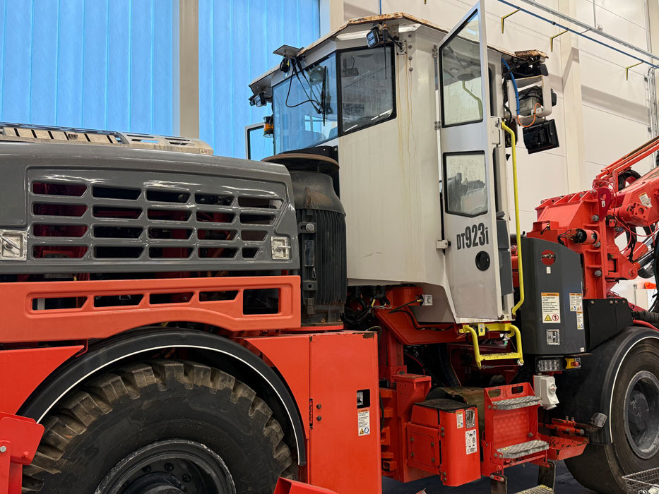 Sandvik DT923I - Машина за хоризонтално-насочено сондиране: снимка 2 Sandvik DT923I - Машина за хоризонтално-насочено сондиране: снимка 2