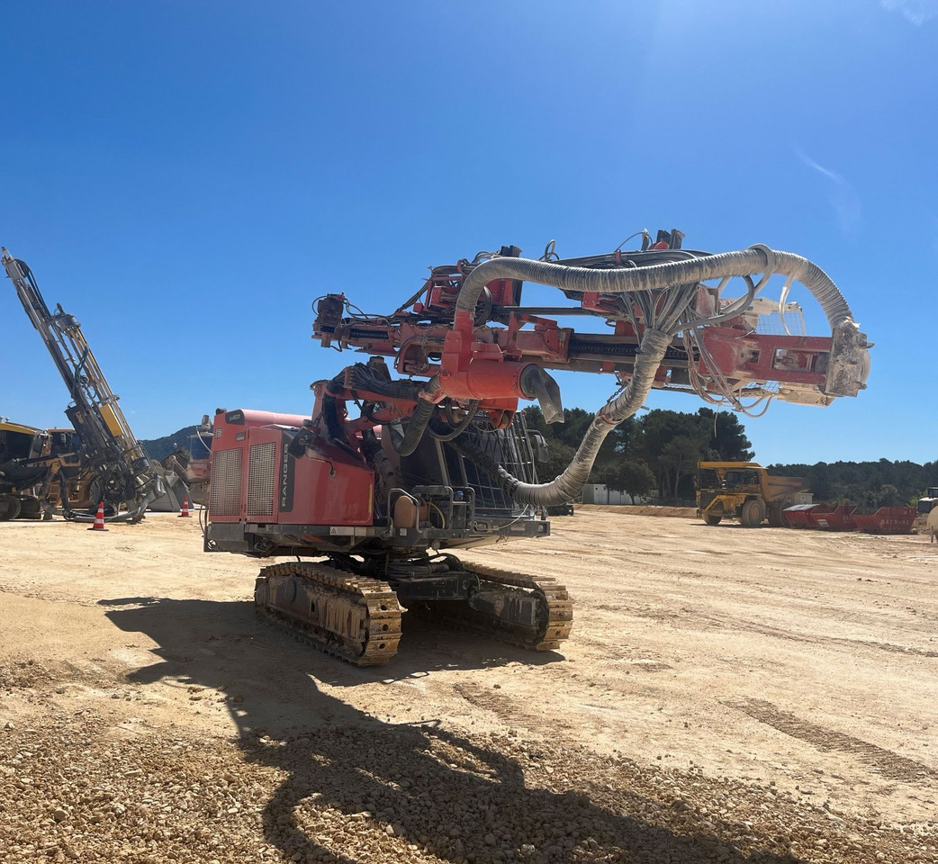 Sandvik DX800 - Пробивна машина: снимка 5 Sandvik DX800 - Пробивна машина: снимка 5
