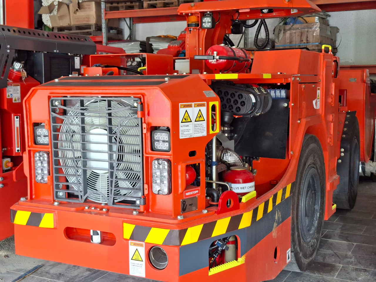 Sandvik LH202 - Минна машина: снимка 1 Sandvik LH202 - Минна машина: снимка 1