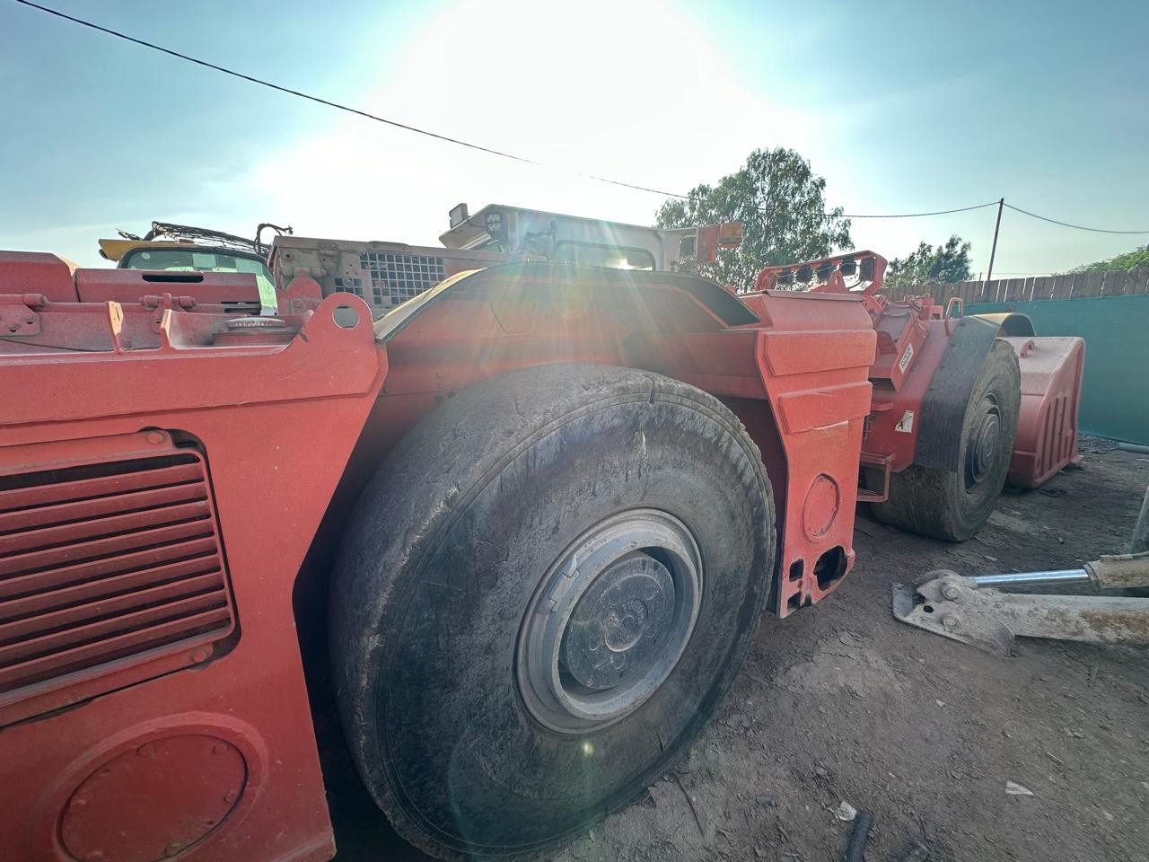 Sandvik LH410 - Машина за хоризонтално-насочено сондиране: снимка 3 Sandvik LH410 - Машина за хоризонтално-насочено сондиране: снимка 3