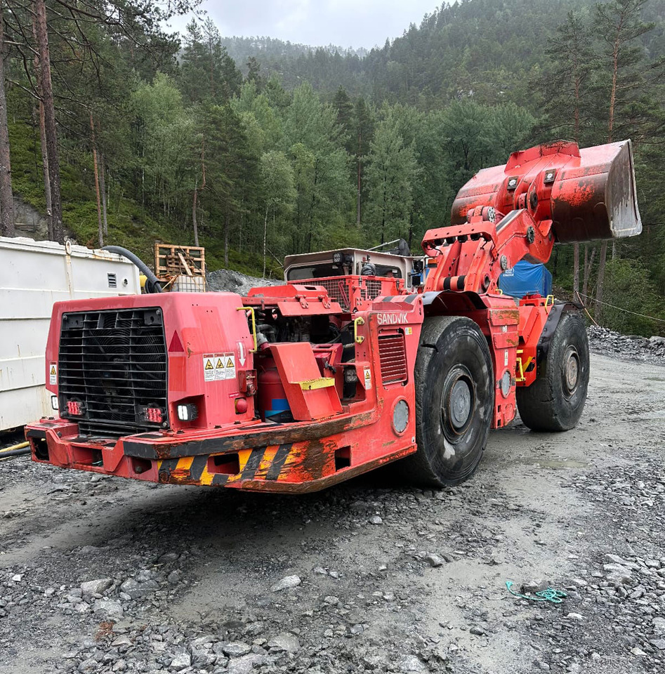 Sandvik LH410 - Минна машина: снимка 5 Sandvik LH410 - Минна машина: снимка 5