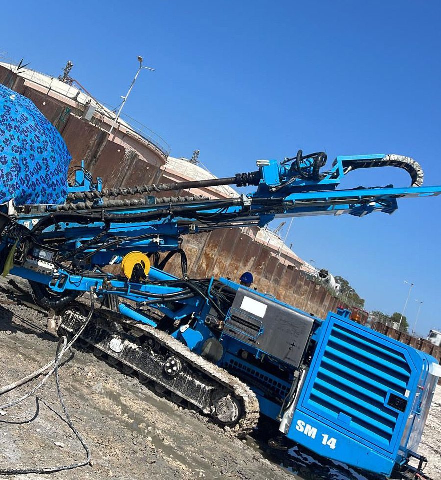 Soilmec SM-14 - Пробивна машина: снимка 1 Soilmec SM-14 - Пробивна машина: снимка 1