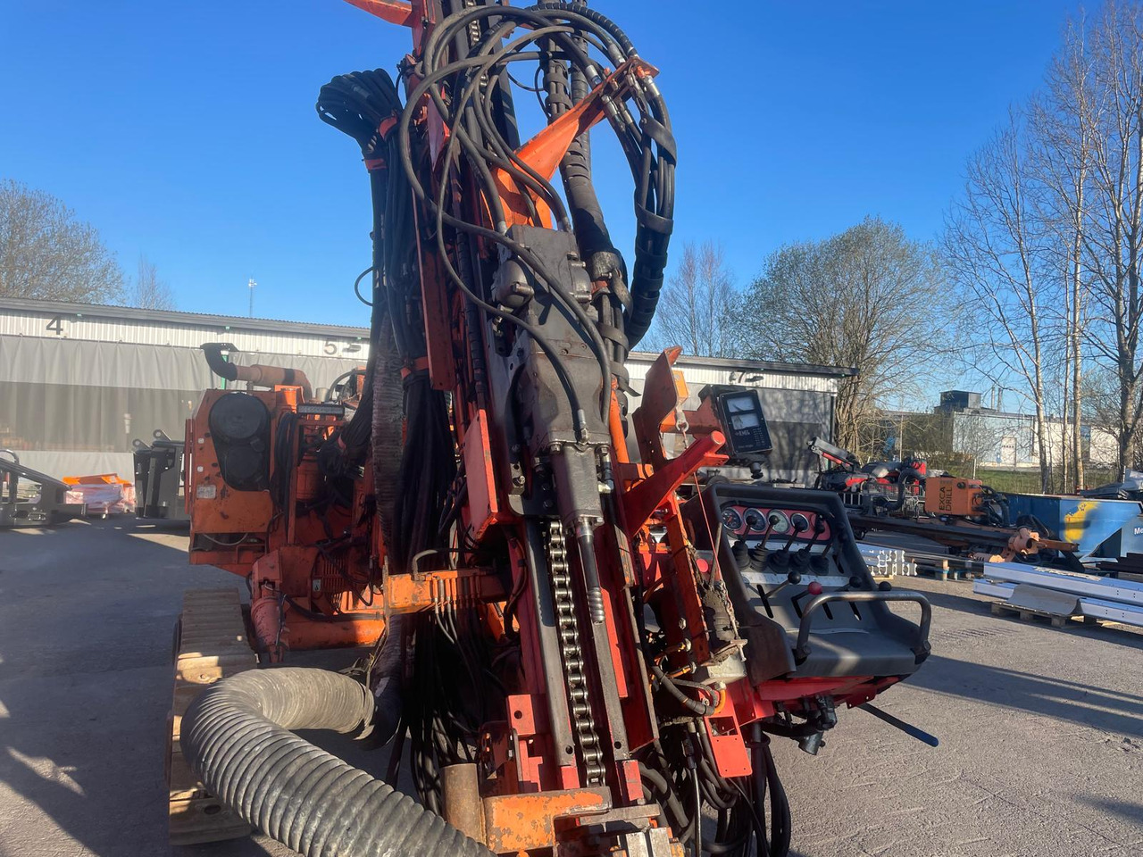 Tamrock Dino 560 - Пробивна машина: снимка 3 Tamrock Dino 560 - Пробивна машина: снимка 3
