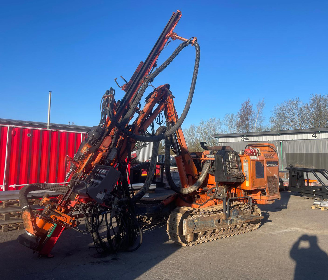 Tamrock Dino 560 - Пробивна машина: снимка 1 Tamrock Dino 560 - Пробивна машина: снимка 1