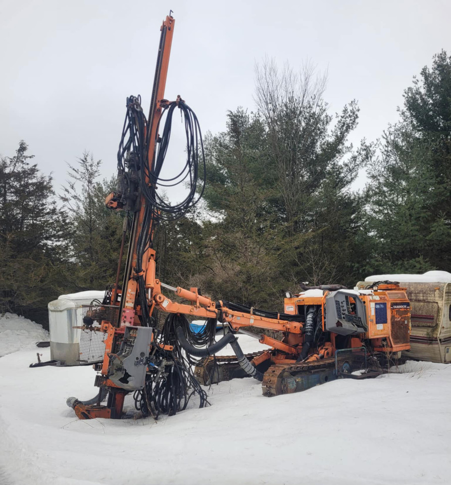 Tamrock Ranger 700 - Пробивна машина: снимка 1 Tamrock Ranger 700 - Пробивна машина: снимка 1