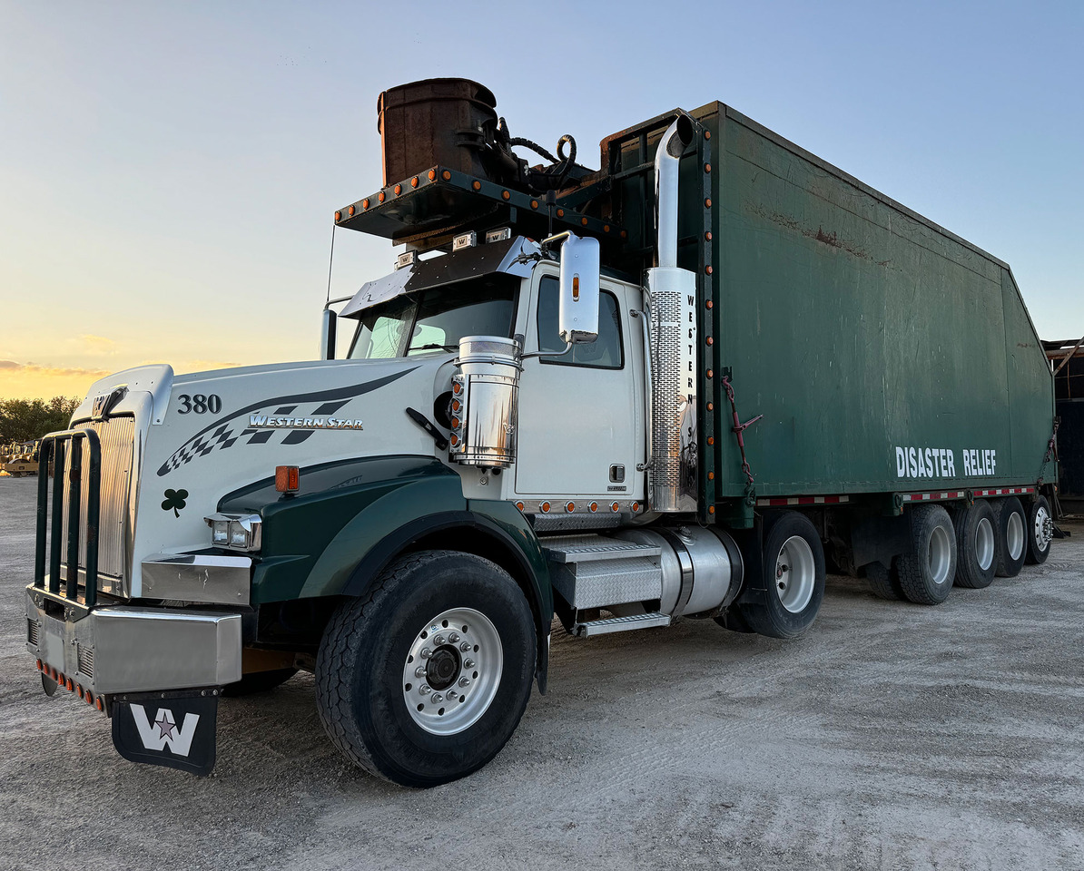 Western Star W4900 SB - Боклукчийска кола: снимка 3 Western Star W4900 SB - Боклукчийска кола: снимка 3