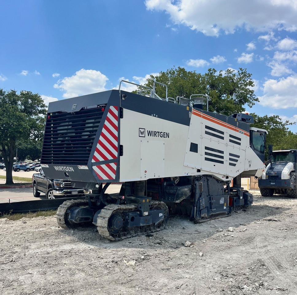 Wirtgen 220 SMI - Пътна фреза: снимка 3 Wirtgen 220 SMI - Пътна фреза: снимка 3
