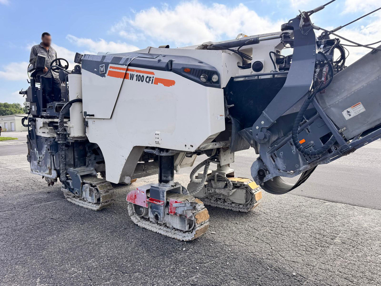 Wirtgen W 100 CFI - Пътна фреза: снимка 4 Wirtgen W 100 CFI - Пътна фреза: снимка 4