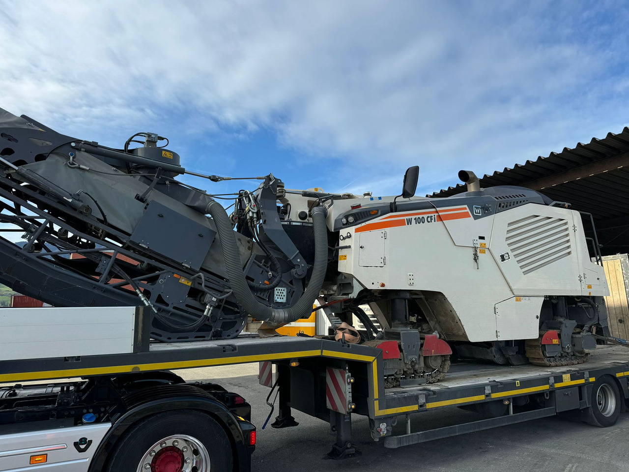 Wirtgen W 100 CFI - Пътна фреза: снимка 2 Wirtgen W 100 CFI - Пътна фреза: снимка 2